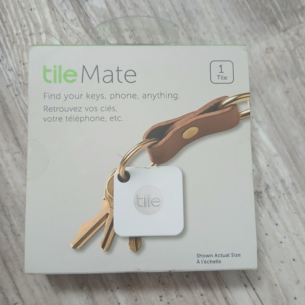 NEW Tile Mate Bluetooth Tracker Key Finder – Brand New in Box!